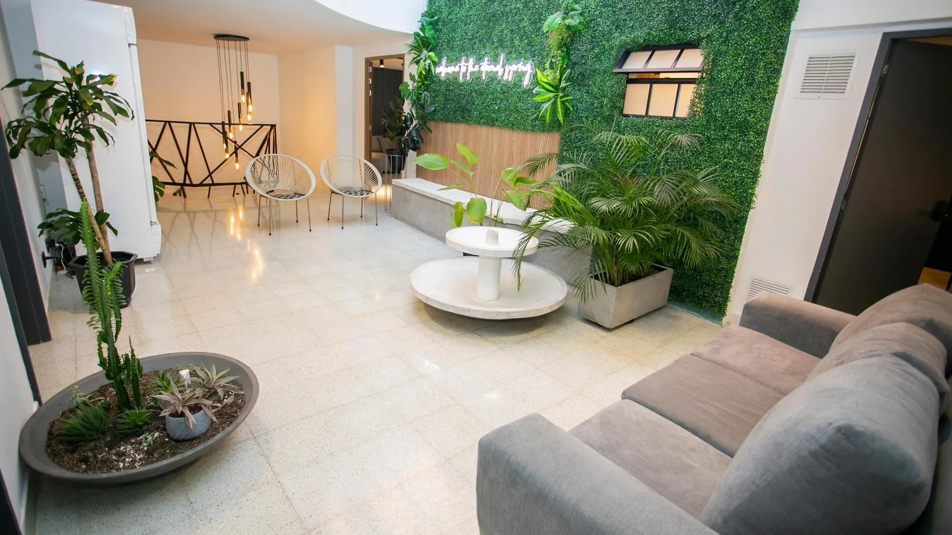 Сasa de vacaciones Lorel Spring Luxury Stay Cozy And Relaxing 5Br-Ac-Wifi-Jacuzzi-Ac-Laundry Medellín