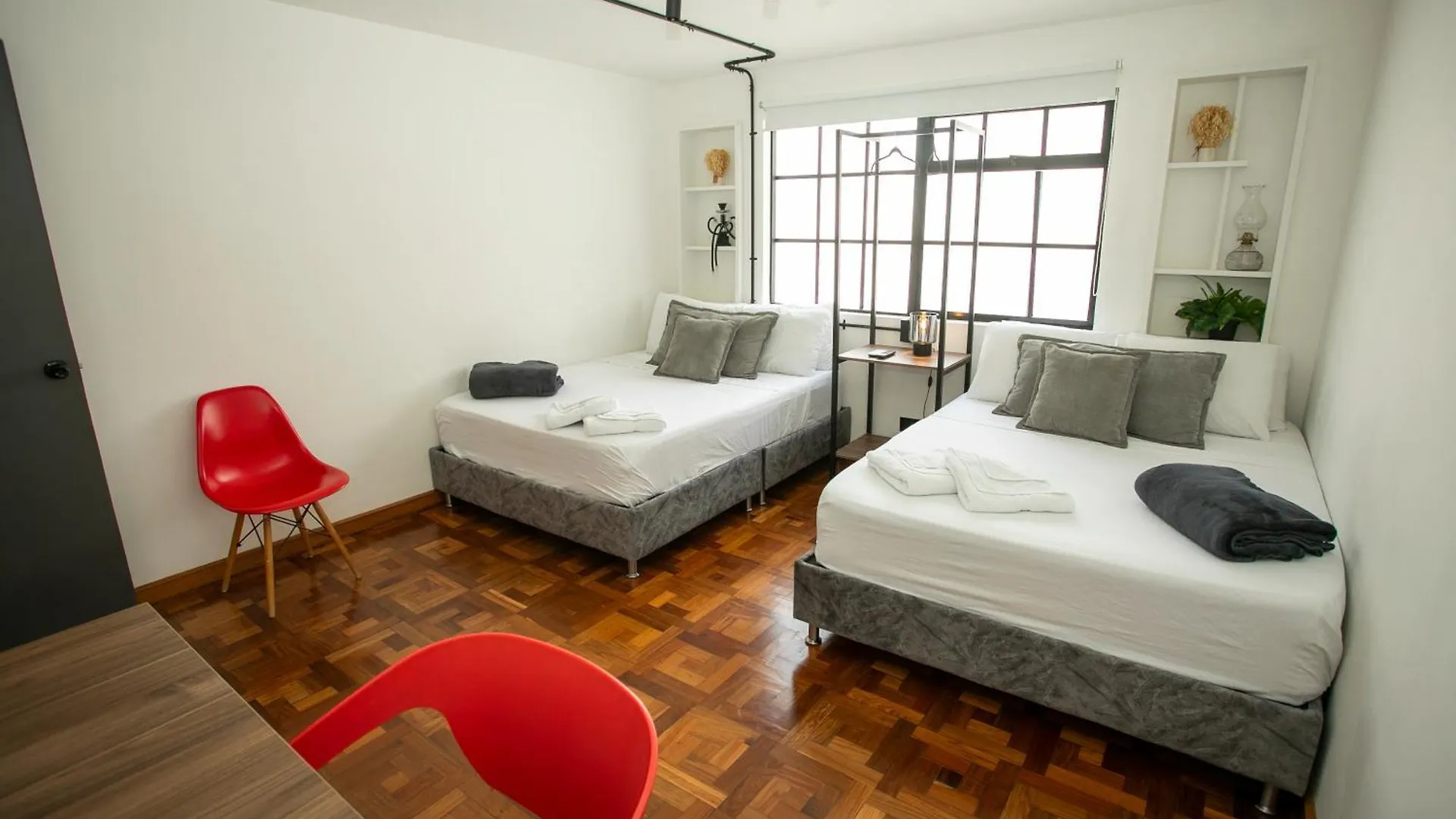 Lorel Spring Luxury Stay Cozy And Relaxing 5Br-Ac-Wifi-Jacuzzi-Ac-Laundry Medellín 0*,