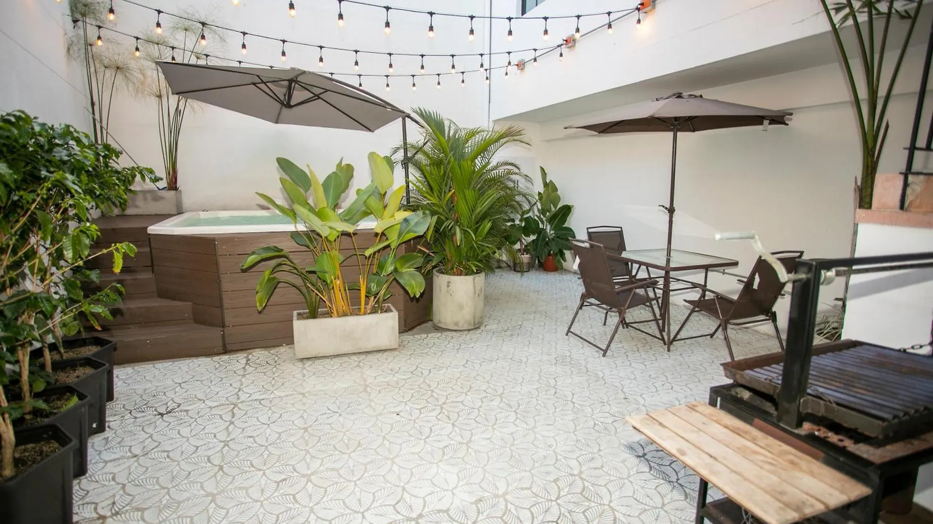 Lorel Spring Luxury Stay Cozy And Relaxing 5Br-Ac-Wifi-Jacuzzi-Ac-Laundry Medellín