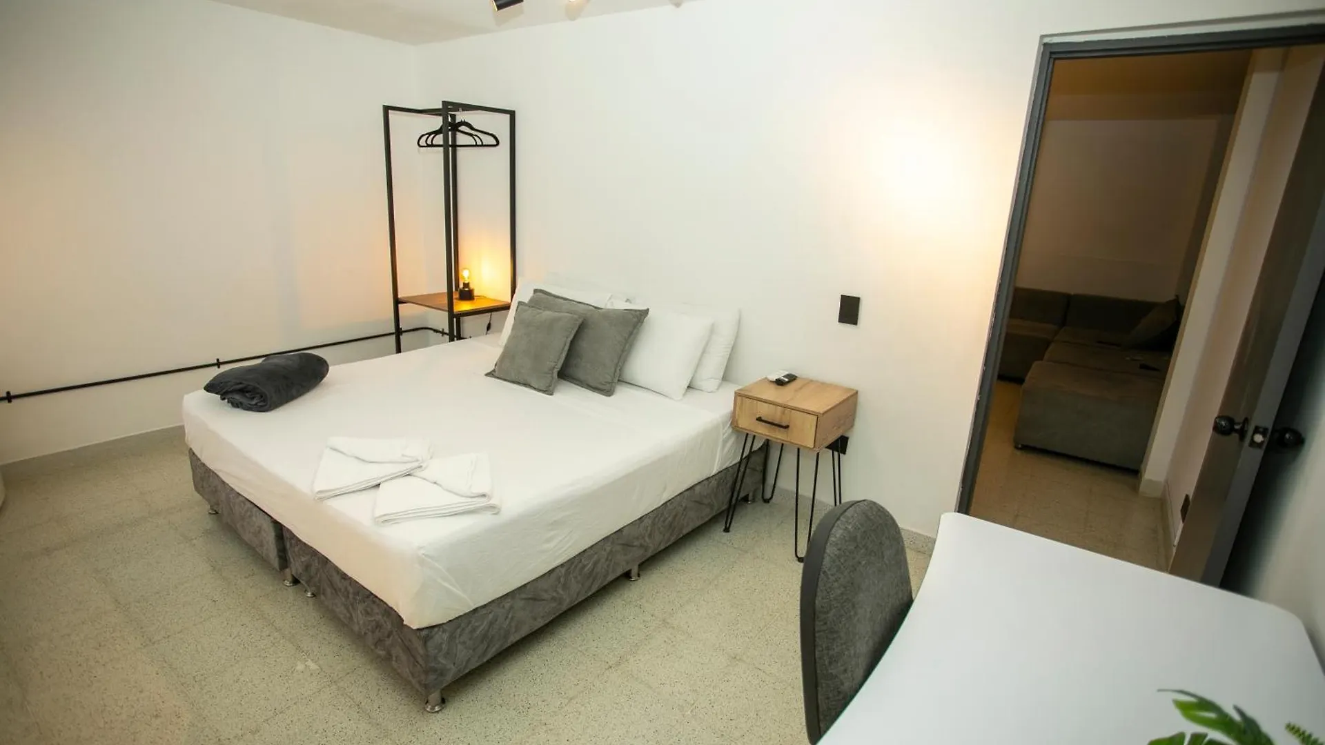Lorel Spring Luxury Stay Cozy And Relaxing 5Br-Ac-Wifi-Jacuzzi-Ac-Laundry Medellín Сasa de vacaciones